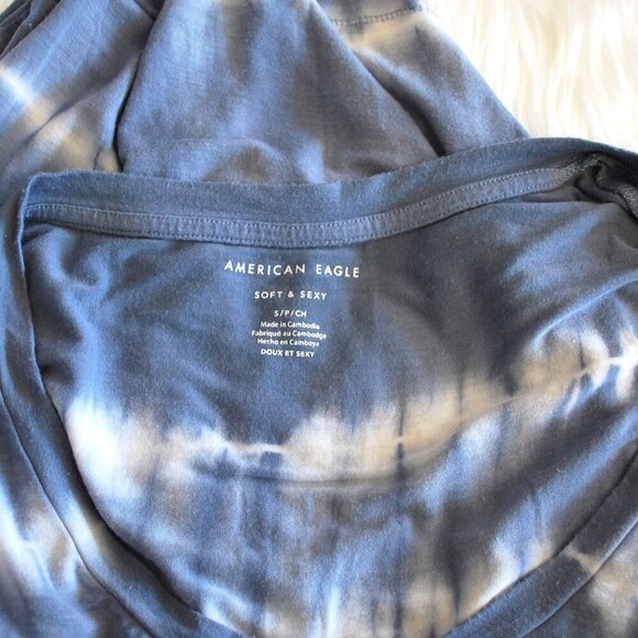 American Eagle Soft & Sexy V Neck Tee S/P/CH - Picture 3 of 3